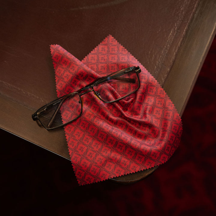 Senate Lens Cloth
