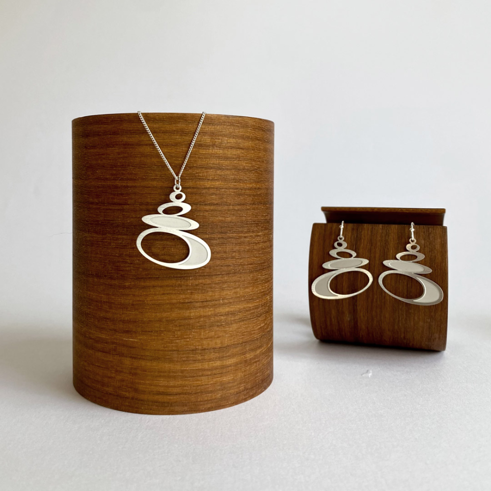 Pebble Hook Earrings Lrg